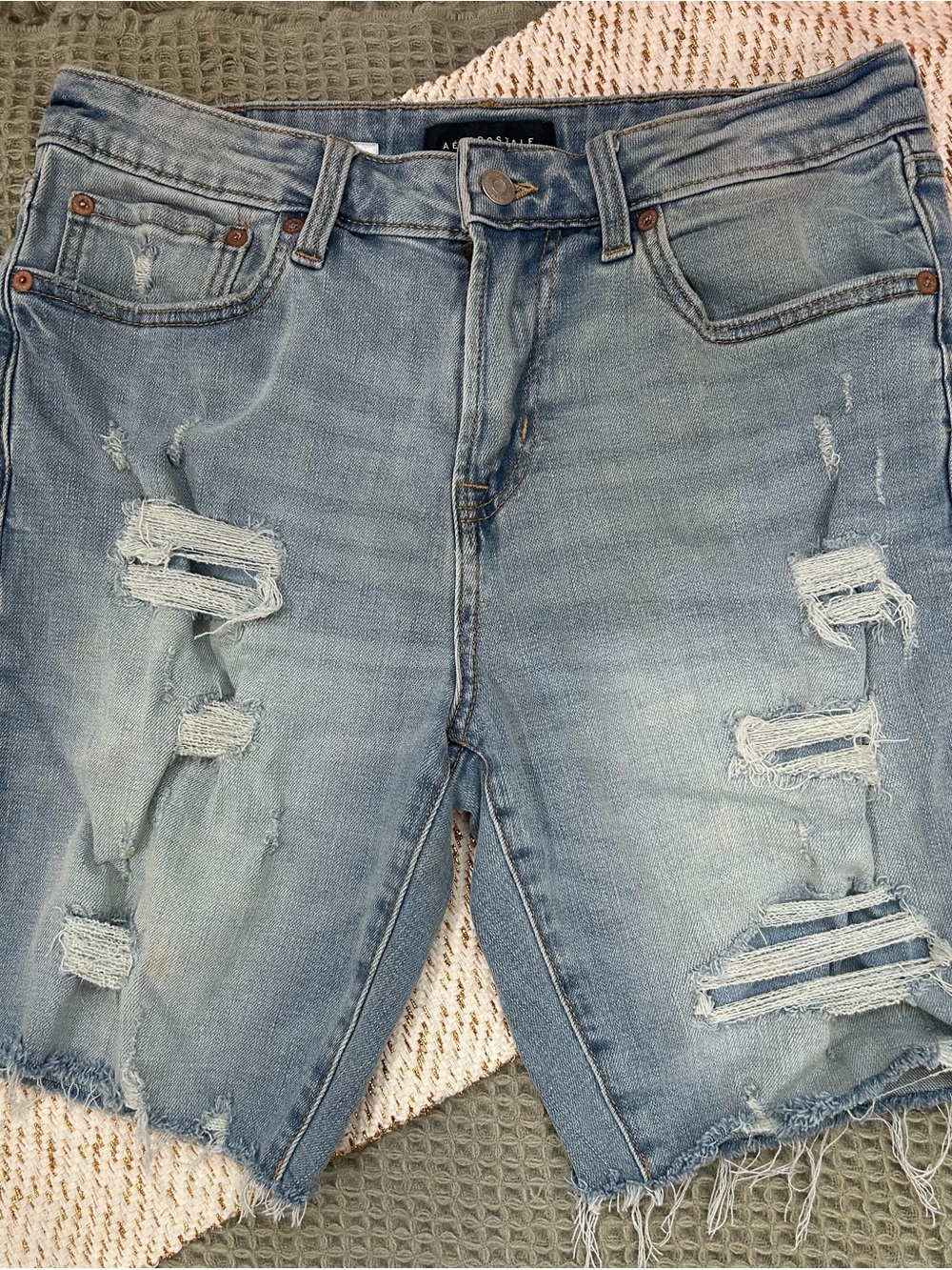 Aeropostale Light Blue Distressed Men's Denim Shorts